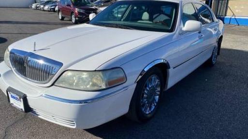 LINCOLN TOWN CAR 2006 1LNHM82W66Y623622 image